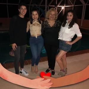 Meet your Posher, Marisol